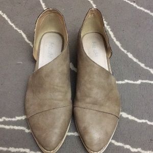 Free People - like - flats with cut out sides!